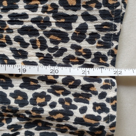THML High Neck Ruffled Cap Sleeve Top S Leopard Crinkled Gauze 50off3 - Picture 7 of 7